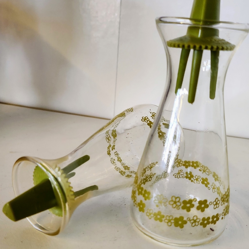 Vintage Pyrex Crazy Dazie Salt & Pepper Shakers